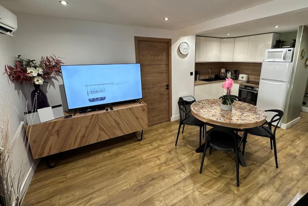 Le Briand Appartement 4Etoiles Nancy Thermal Cosy Avec Terrasse Wifi Exteriér fotografie